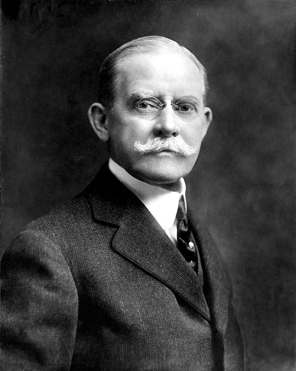 Historia kas sklepowych